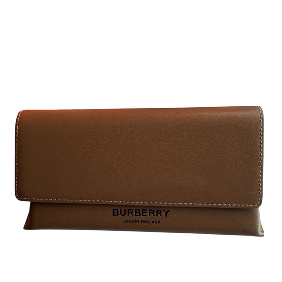 NWT Burberry Sunglasses Gold and Nova Check Trim LOW START - Picture 5 of 9